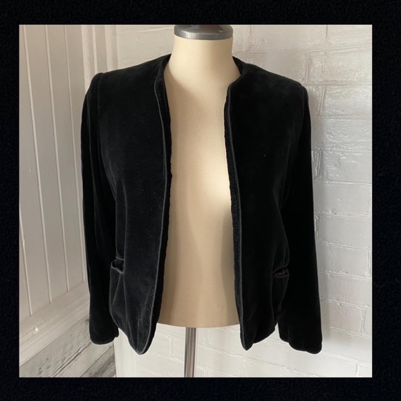 Vintage Velvet Blazer. - Picture 2 of 13